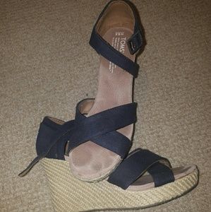 Toms wedges